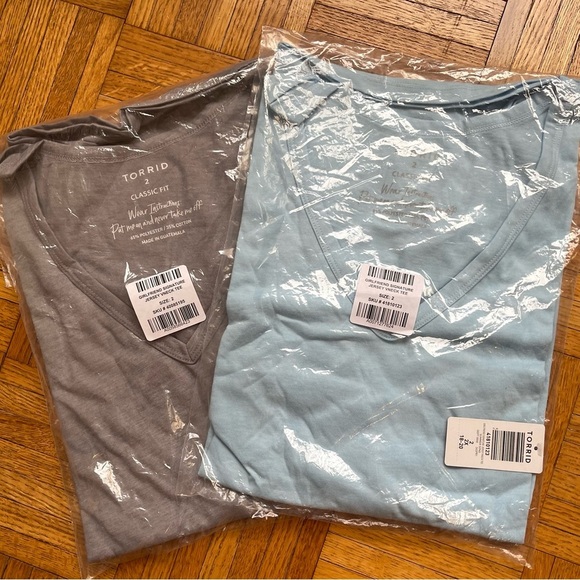 Torrid Girlfriend Signature Jersey V Neck Tee in Heather Gray Size 2 NWT - Picture 4 of 5